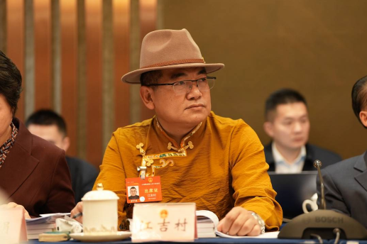 全国人大代表江吉村：中藏医药人才要增量提质